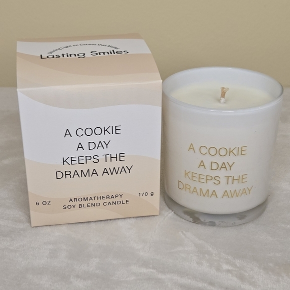 Lasting Smiles Soy Candle "A Cookie a Day Keeps the Drama Away" 6 oz - Picture 1 of 11